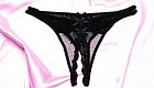 Thong panty with open front in lace